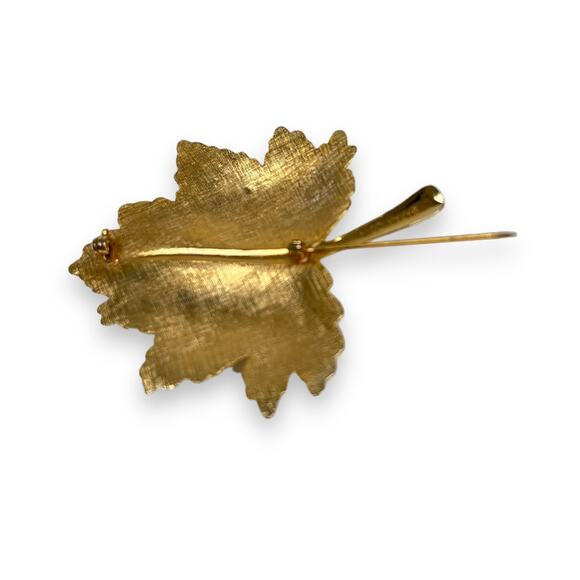 Sarah Coventry Brooch Whispering Leaf Gold Tone Textured Metal Faux Pearl Accent - Picture 3 of 5